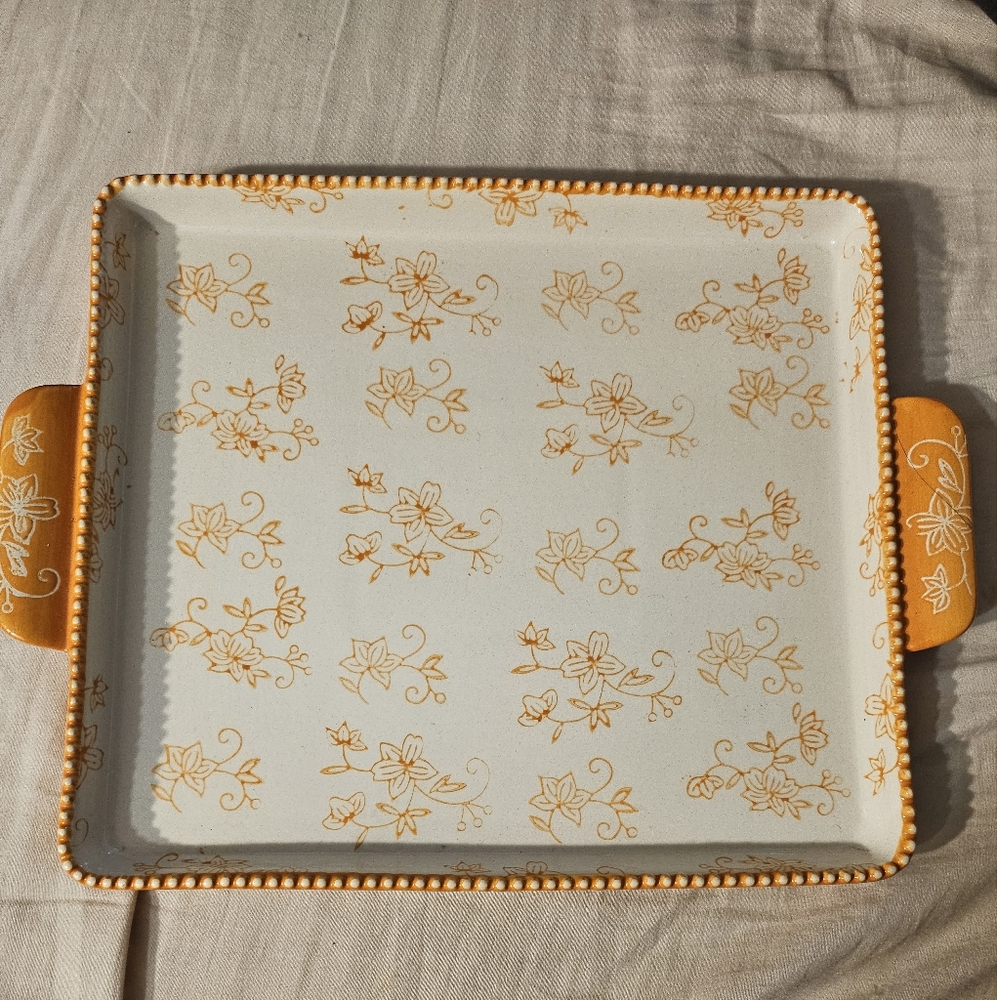 Serving tray‎